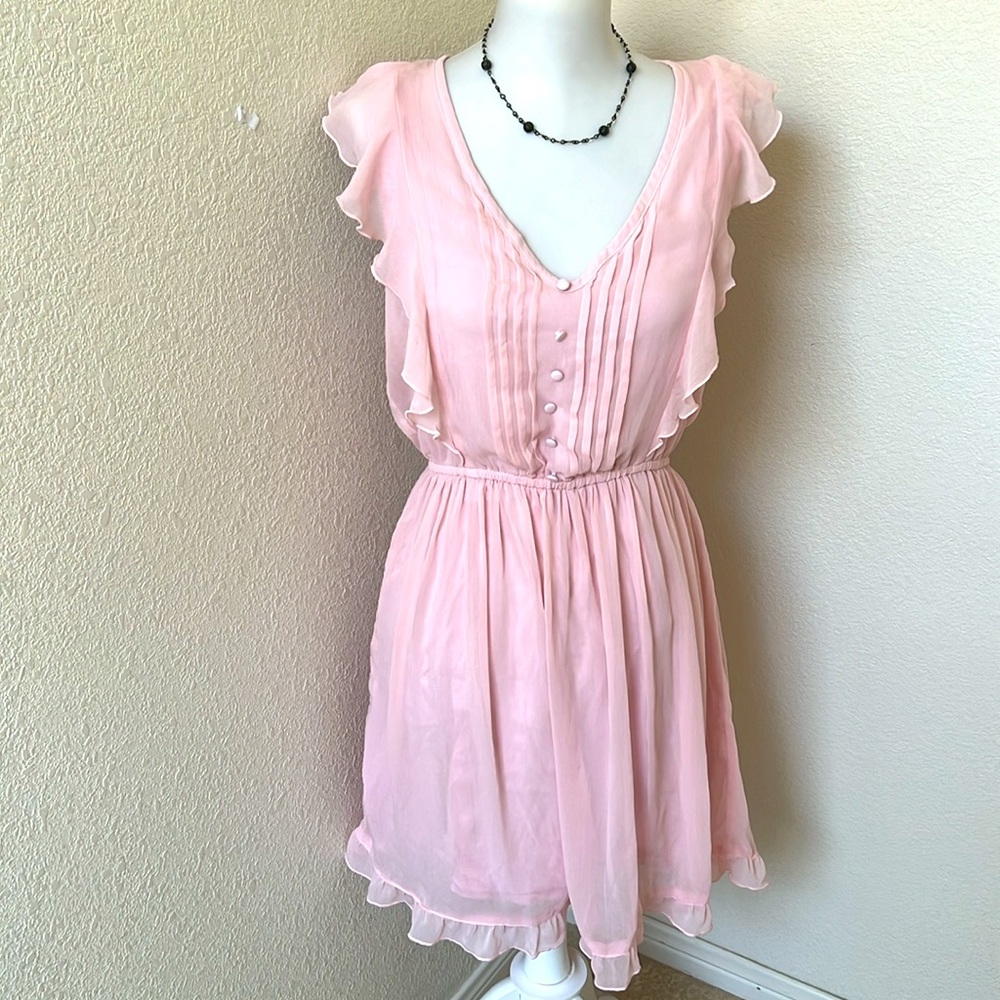 Abercrombie and Fitch posed pink dress. Medium